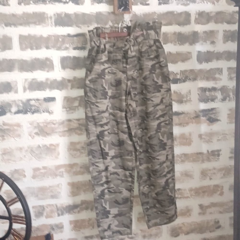 DKNY Jeans